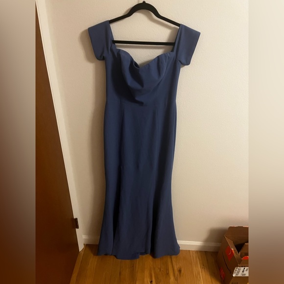 Off the shoulder gown - Picture 5 of 6